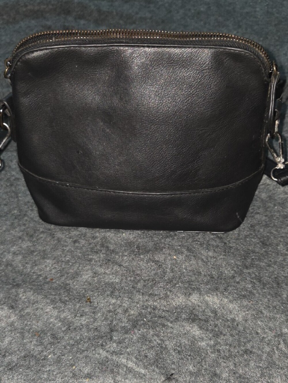 SHEIN Black Crossbody Bag with Deer Charm Accent - Picture 3 of 4
